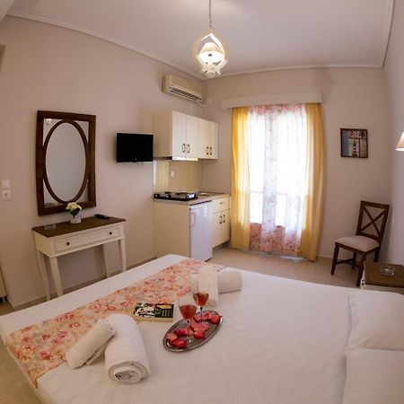 Bellarias House Aparthotel Нидри Екстериор снимка