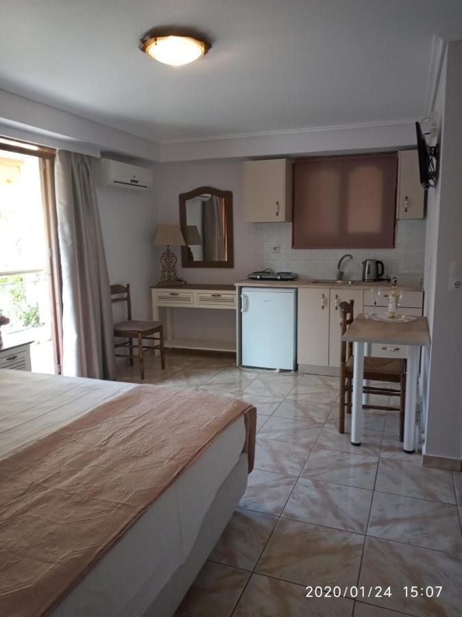 Bellarias House Aparthotel Нидри Екстериор снимка