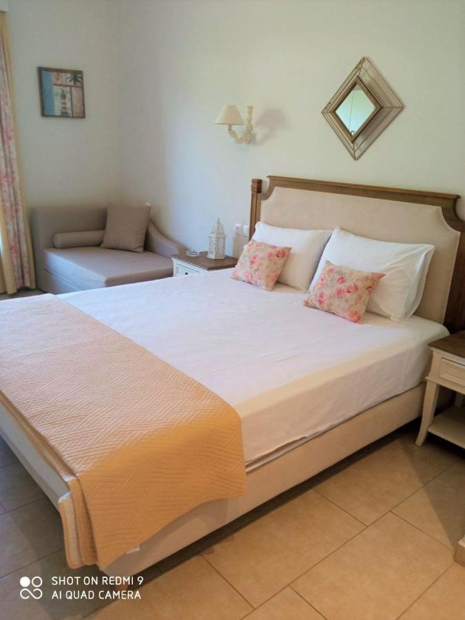 Bellarias House Aparthotel Нидри Екстериор снимка